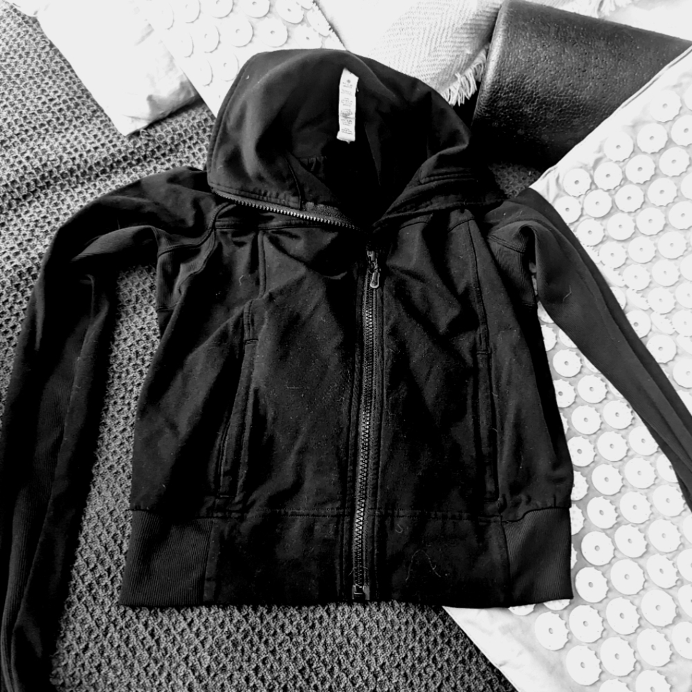 Lululemon jacket, cropped, size 4